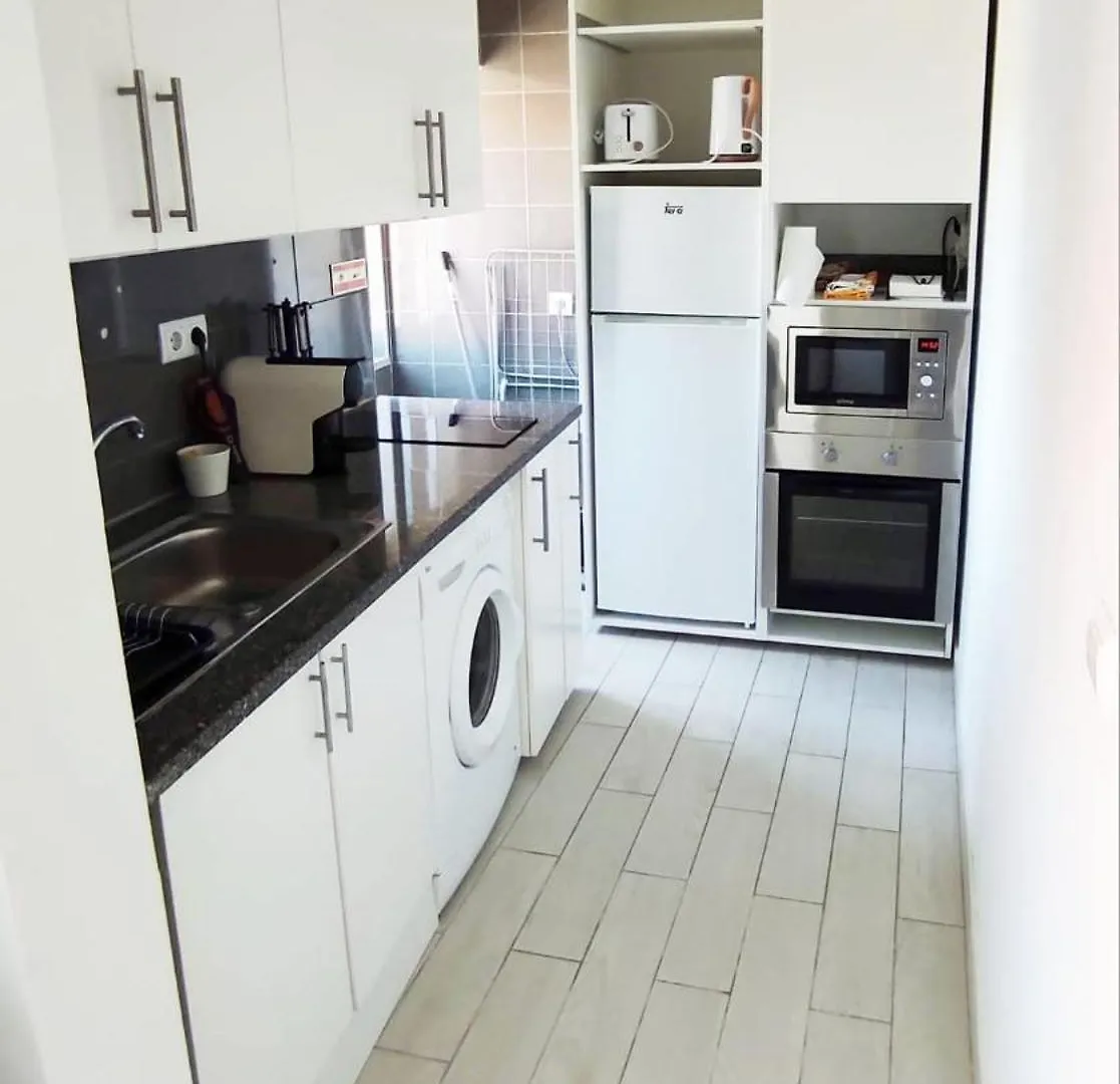 Lemon Tree House Coimbra - Courtyard Garden With City Views Apartment